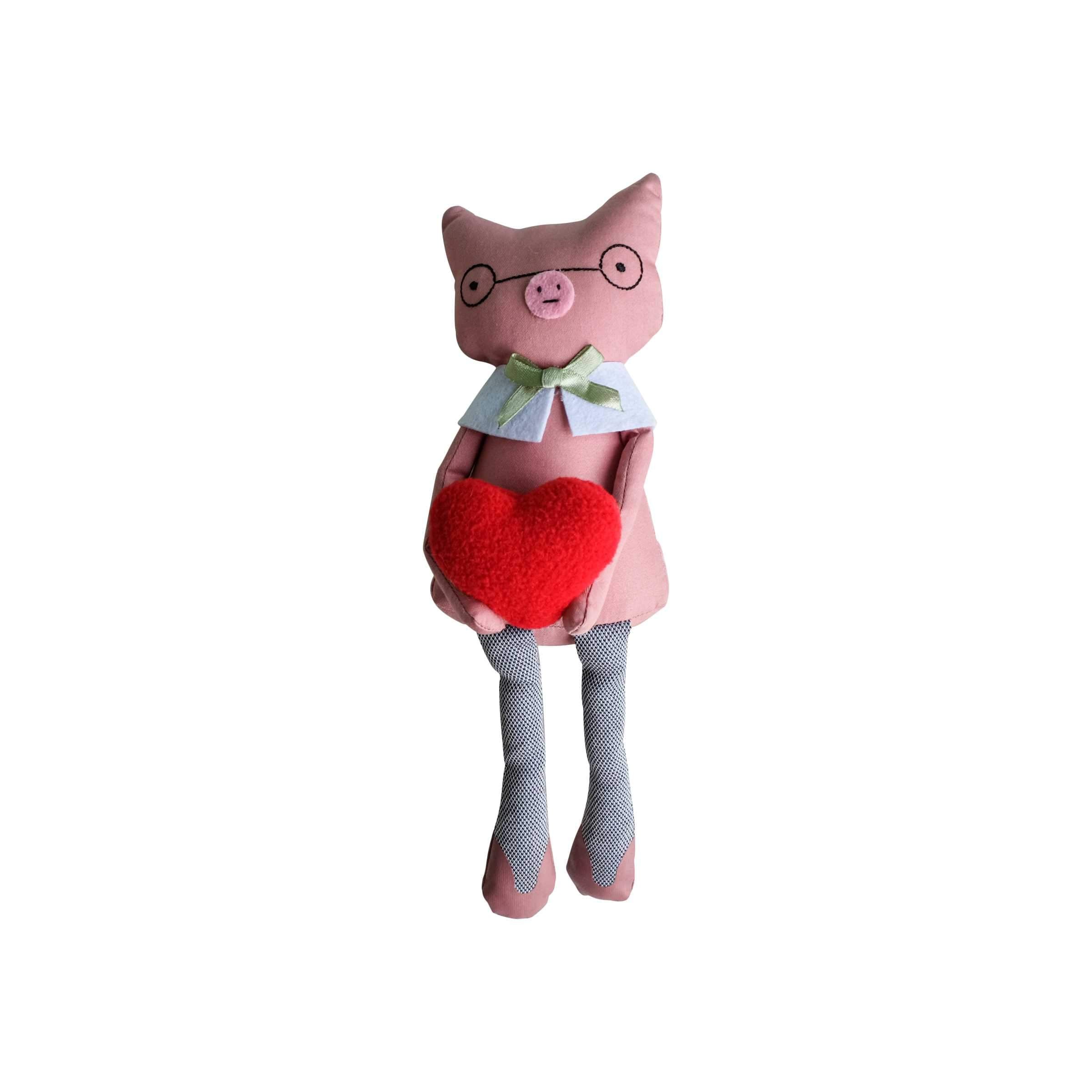 Charlotte Pig Pet With Heart